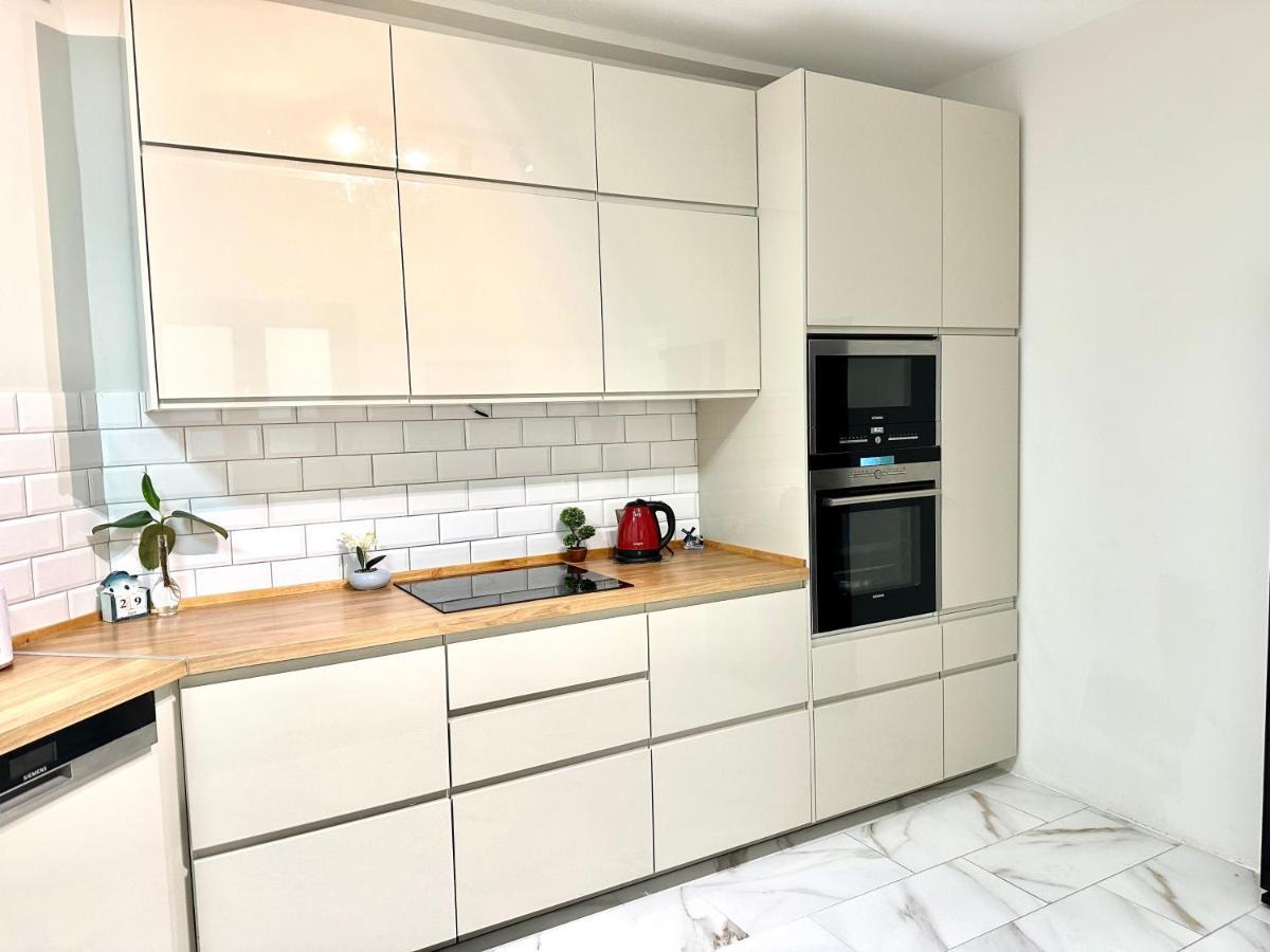Cozy Apartment With Parking Near The City Center Афины Экстерьер фото
