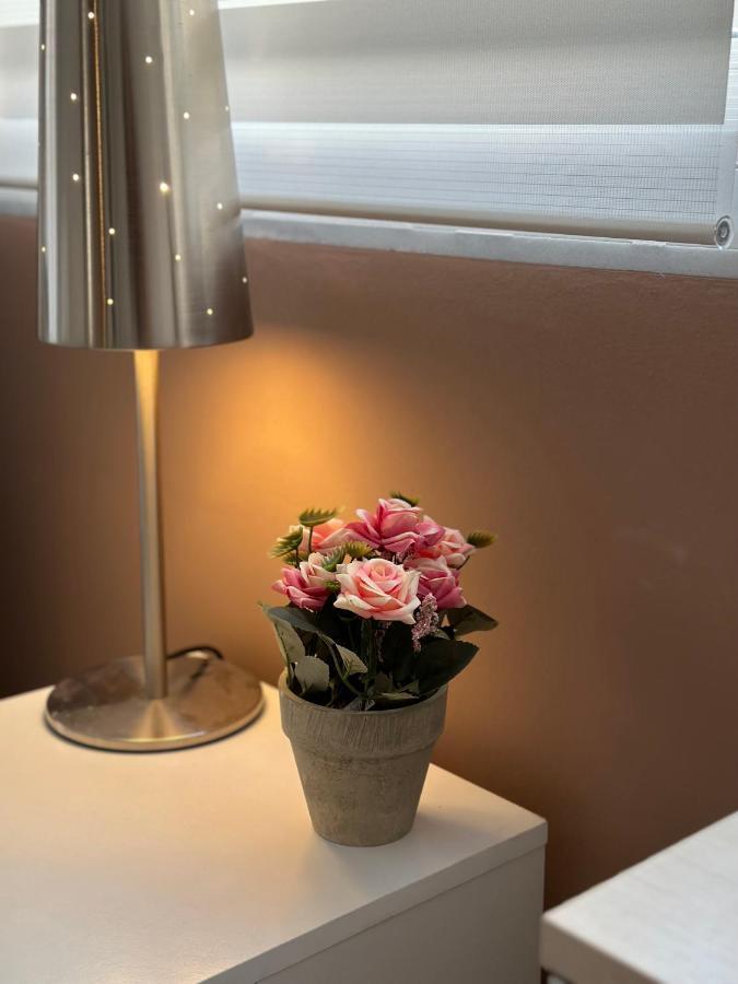 Cozy Apartment With Parking Near The City Center Афины Экстерьер фото