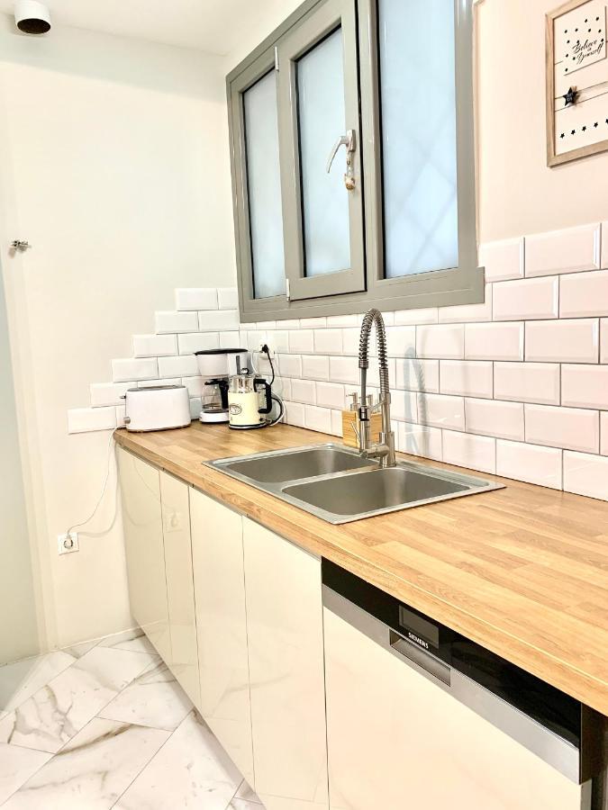 Cozy Apartment With Parking Near The City Center Афины Экстерьер фото